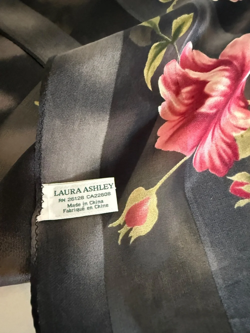 Beautiful Laura Ashley 100% Silk Scarf
